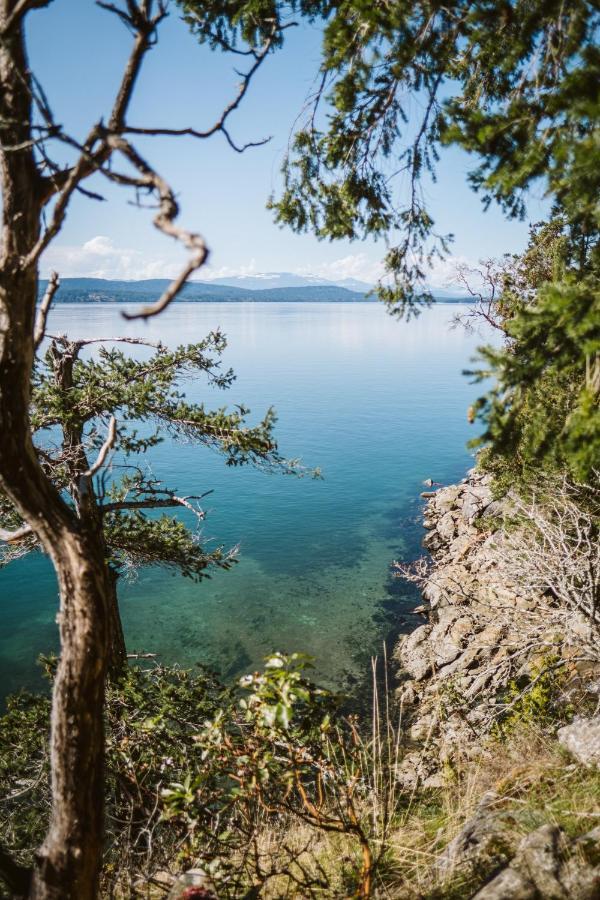 Serenity By The Sea Retreats Montague Harbour Extérieur photo