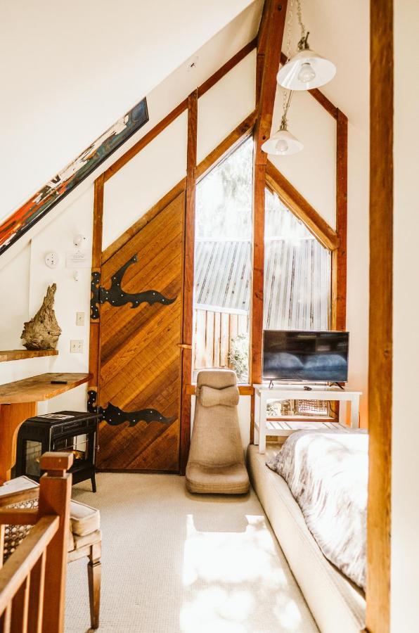 Serenity By The Sea Retreats Montague Harbour Extérieur photo